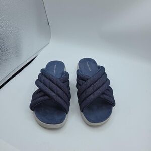 Easy Spirit Navy Silver Women’s Slip Ons Sz 8.5W